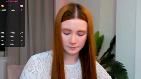 Snapshot of freckle_diyana chatting on 02/01/25, 10:02 Diyana online show from 02/01/25, 10:02