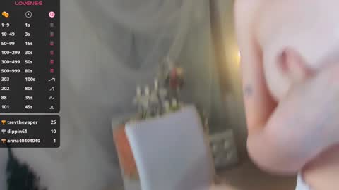 Snapshot of freckle_diyana chatting on 02/03/25, 09:52 Diyana online show from 02/03/25, 09:52