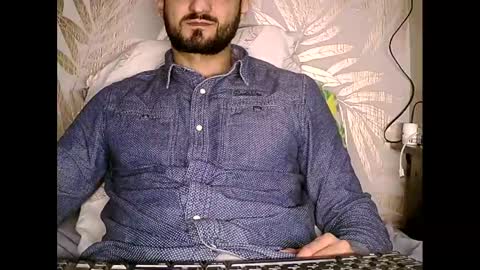 Snapshot of fred4games77 chatting on 12/29/24, 12:01 fred online show from 12/29/24, 12:01