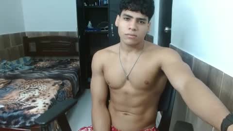 Snapshot of fred_eon20006 chatting on 10/09/25, 03:54 Esteban online show from 10/09/25, 03:54