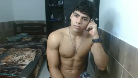 Snapshot of fred_eon20006 chatting on 10/10/25, 03:22 Esteban online show from 10/10/25, 03:22