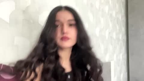 Mia online show from 07/08/26, 05:01