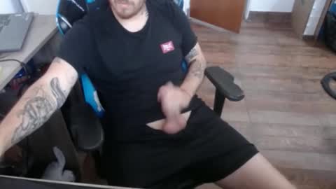 Snapshot of fredbkl2 chatting on 11/25/25, 08:09 fredbkl2 online show from 11/25/25, 08:09