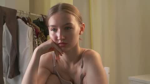 Snapshot of fredericabledsoe chatting on 09/11/25, 04:34 Amy online show from 09/11/25, 04:34