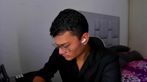 Snapshot of fredericsloan chatting on 02/27/26, 04:51 Frederic Sloan online show from 02/27/26, 04:51