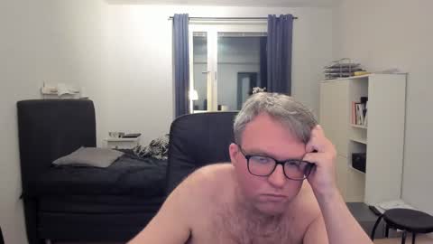 Snapshot of fredrik386959 chatting on 01/14/25, 07:43 Fredrik online show from 01/14/25, 07:43