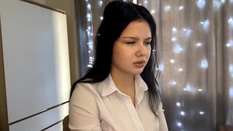 Jenny online show from 03/25/26, 05:35