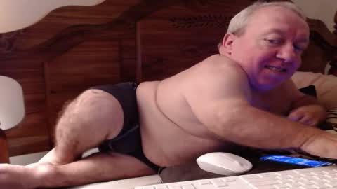 Snapshot of freemysoul4748 chatting on 10/23/25, 04:34 Cute Lil Man online show from 10/23/25, 04:34