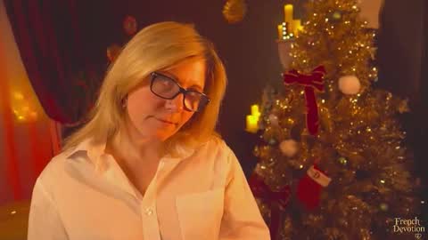 Louise or Lou 3 online show from 12/05/25, 07:50