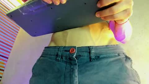 Xavier online show from 12/21/25, 05:25