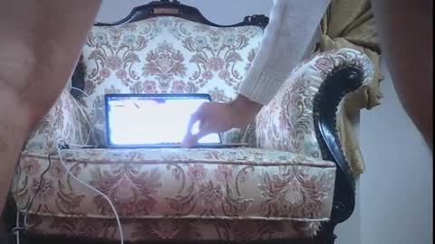 Snapshot of freshmanxxl chatting on 12/15/24, 12:51 freshman imonyou98 online show from 12/15/24, 12:51