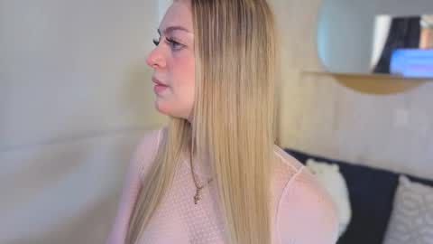 fresita_pink_ online show from 02/04/26, 02:12