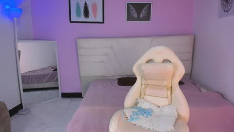 fresitalove01 online show from 12/01/25, 03:06