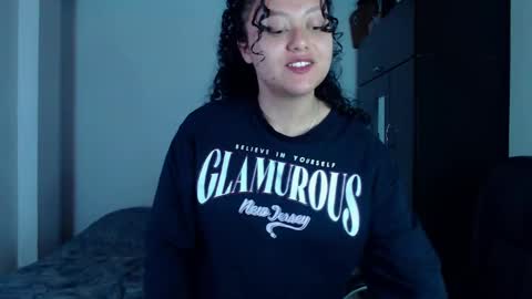 Snapshot of freud_x_louise1 chatting on 12/24/24, 02:10 Louise online show from 12/24/24, 02:10