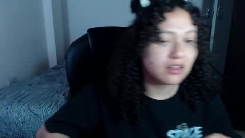 Snapshot of freud_x_louise1 chatting on 12/29/24, 04:05 Louise online show from 12/29/24, 04:05