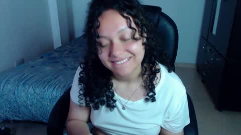 Snapshot of freud_x_louise1 chatting on 12/30/24, 09:16 Louise online show from 12/30/24, 09:16