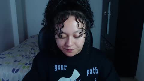 Snapshot of freud_x_louise1 chatting on 01/03/25, 04:33 Louise online show from 01/03/25, 04:33