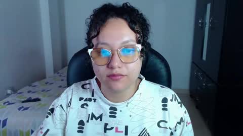 Snapshot of freud_x_louise1 chatting on 01/08/25, 10:26 Louise online show from 01/08/25, 10:26