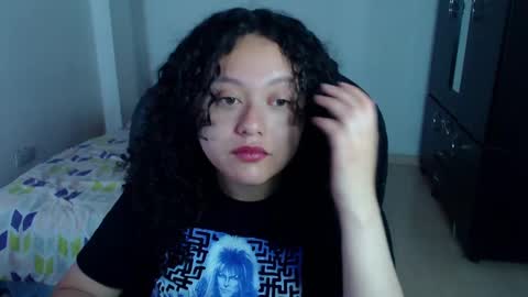 Snapshot of freud_x_louise1 chatting on 01/09/25, 09:27 Louise online show from 01/09/25, 09:27