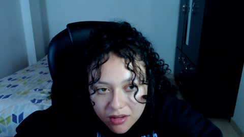 Snapshot of freud_x_louise1 chatting on 01/17/25, 05:21 Louise online show from 01/17/25, 05:21