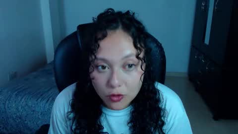 Snapshot of freud_x_louise1 chatting on 10/20/25, 03:07 Louise online show from 10/20/25, 03:07