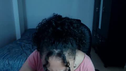 Snapshot of freud_x_louise1 chatting on 11/11/25, 11:10 Louise online show from 11/11/25, 11:10