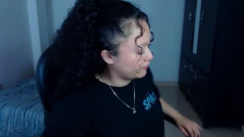 Snapshot of freud_x_louise1 chatting on 11/24/25, 12:05 Louise online show from 11/24/25, 12:05