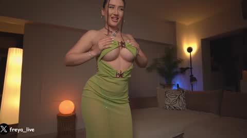 Snapshot of freya_ chatting on 03/07/25, 07:05 Freya online show from 03/07/25, 07:05