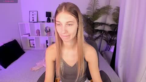 Laura online show from 07/15/26, 07:46