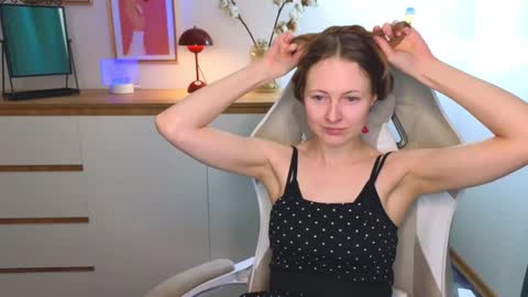 Freya online show from 12/11/24, 07:25