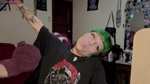 freyaa_sorceress online show from 12/15/25, 04:39