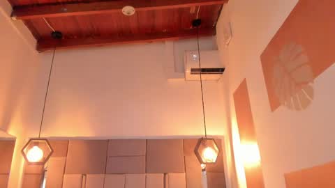  ALIS AND ALEX  online show from 04/09/26, 09:09