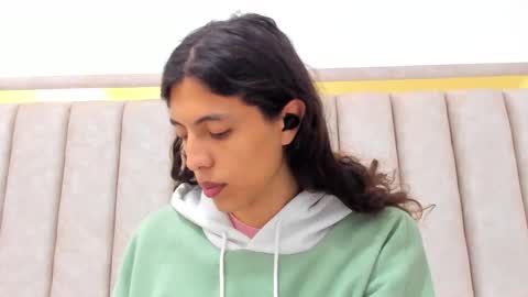 FreyaMoller  online show from 03/18/26, 06:55