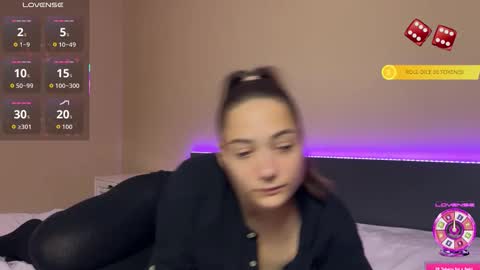 FreyaOliver online show from 10/14/25, 11:22