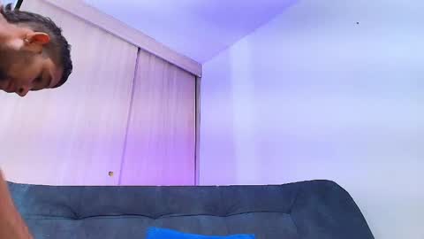 freyva_ online show from 04/24/26, 10:56