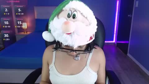 frida_lassi_ online show from 12/05/24, 06:22