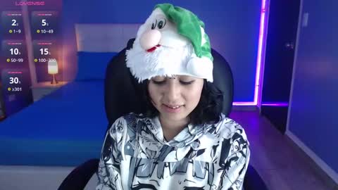 frida_lassi_ online show from 12/06/24, 10:27