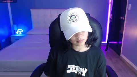 frida_lassi_ online show from 01/17/25, 02:29