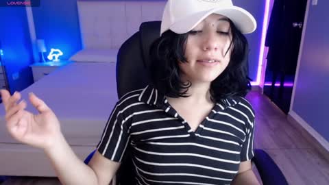 frida_lassi_ online show from 01/21/25, 12:07