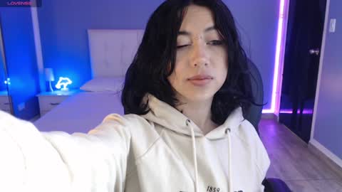 frida_lassi_ online show from 01/24/25, 12:10