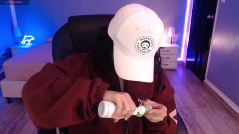 frida_lassi_ online show from 01/27/25, 12:05