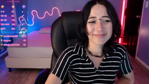 frida_lassi_ online show from 02/06/25, 10:32