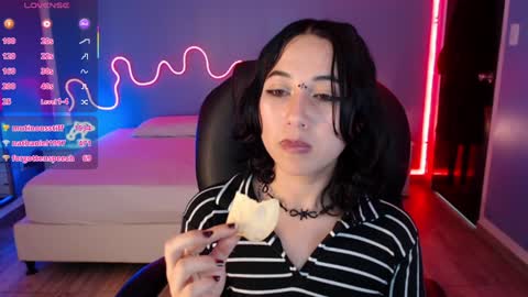 frida_lassi_ online show from 02/07/25, 01:36