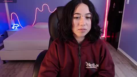 frida_lassi_ online show from 02/12/25, 10:48