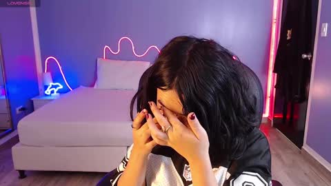 frida_lassi_ online show from 02/14/25, 12:36