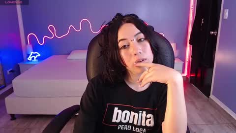 frida_lassi_ online show from 02/15/25, 10:21