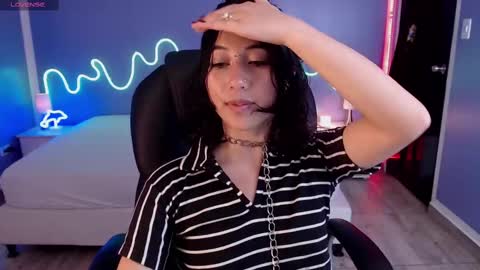 frida_lassi_ online show from 02/24/25, 02:58