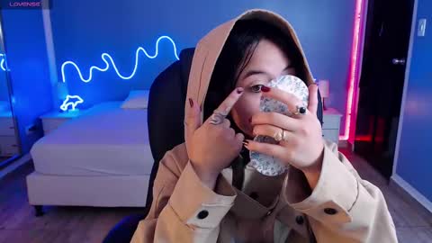 frida_lassi_ online show from 02/25/25, 12:03