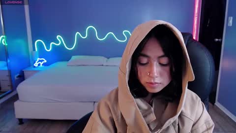 frida_lassi_ online show from 02/25/25, 03:05