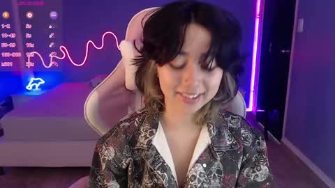 frida_lassi_ online show from 03/06/25, 01:24